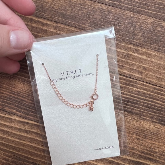 FWP Rose gold interlocking heart bracelet - Picture 2 of 2